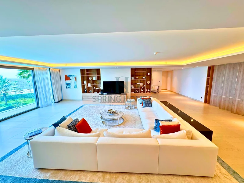 Ultra luxurious | Sea View | Private Beach64006947006722111