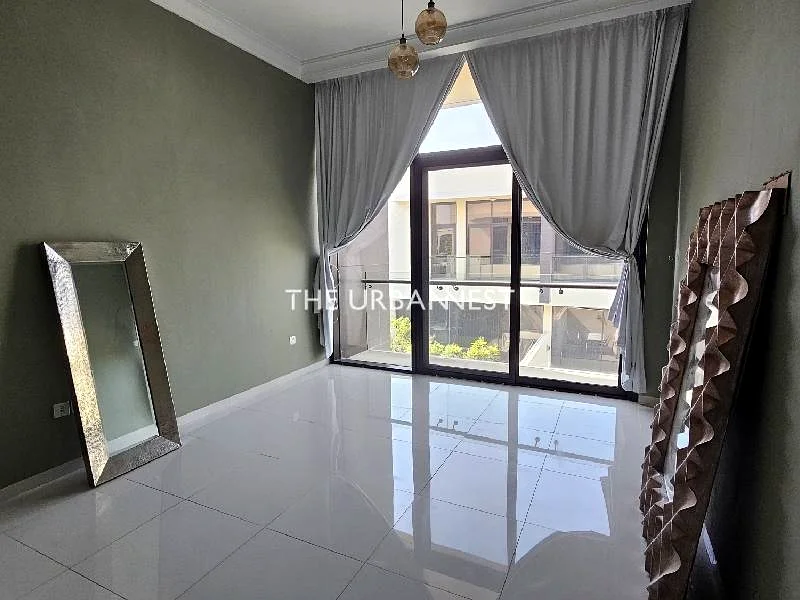 فيلا من 3 غرف نوم مع غرفة خادمة | فيلا شبه منفصلة | شاغرة الآن63738297033347114