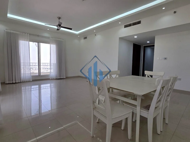 رياح ملكية 5 مع إطلالة كاملة على البحيرة البحرية وملعب الجولف 90 ألف درهم63814555819011113
