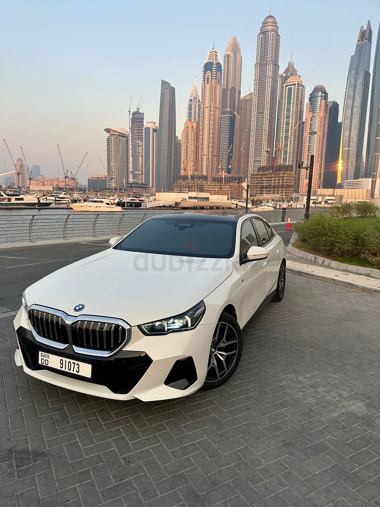 BMW 520i M-kit 2024 Clean title || low mileage || special interior color63612445092611112