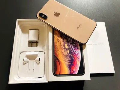 Apple xs 64 gold colour