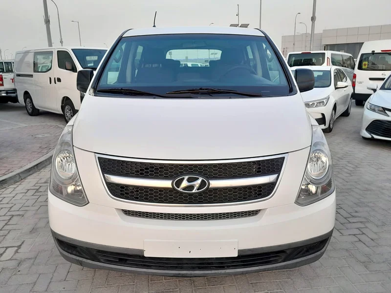 HYUNDAI H1 9 SEATER (( 2015 )) Gcc ..,63612085381378111