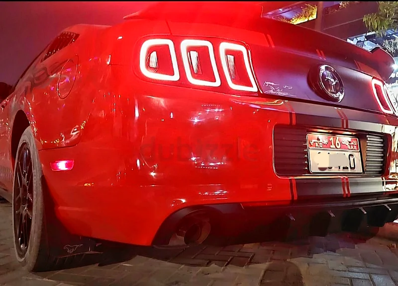 فورد موستانج V6 .أحمر×أسود. حالة ممتازة63612081689089111