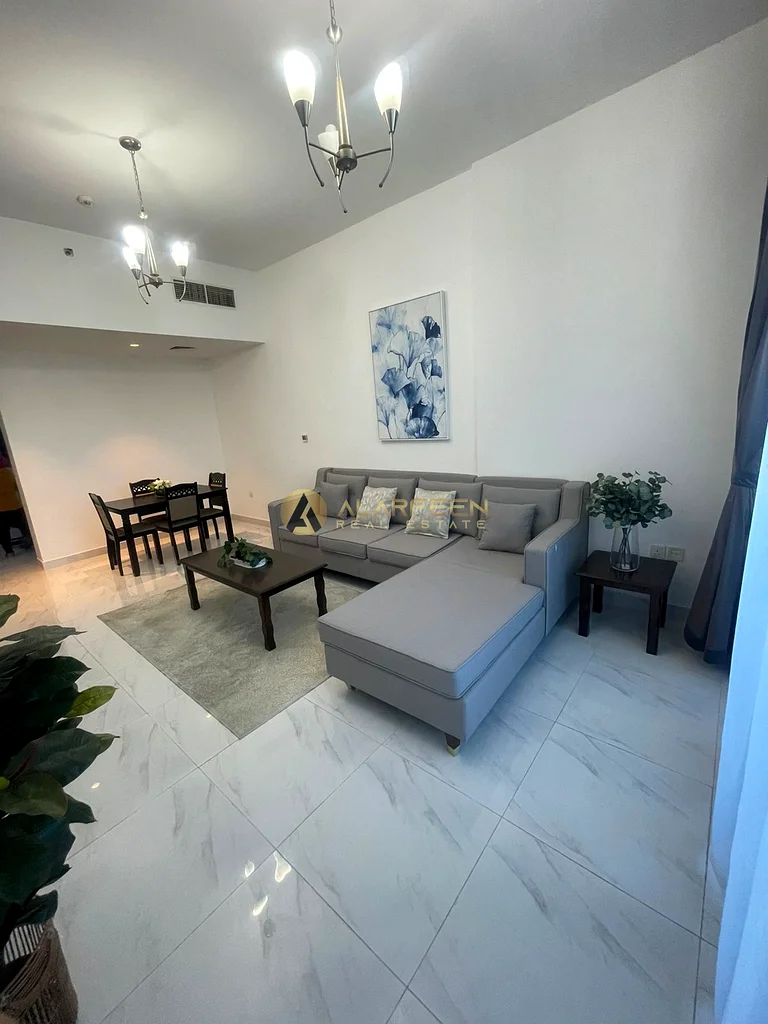 طابق أعلى | مفروش بالكامل | موقع مميز63783845338755110