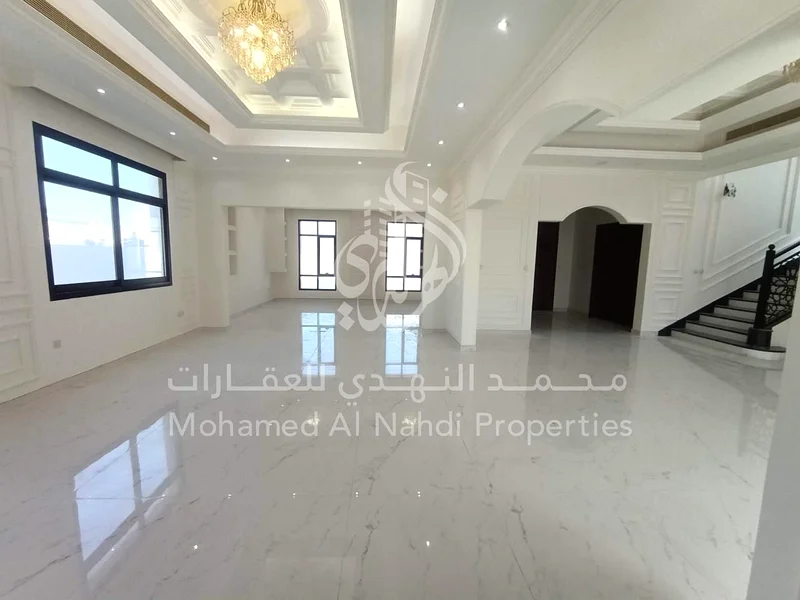 MODERN STYLE !  VILLA! 5 BHK ! 300k63727388585090112