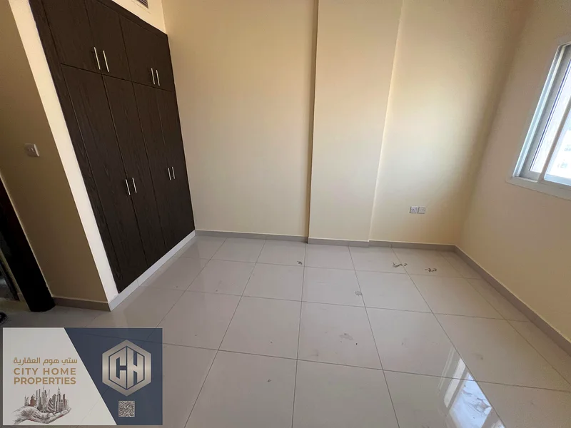 شقة واسعة من غرفة وصالة (1BHK) في الحمراء 1، مبنى عائلي، متاحة للإيجار. موقع ممتاز بالقرب من مخارج دبي والشارقة63722544033794113