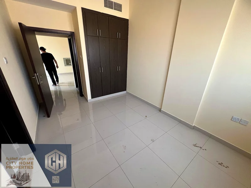 شقة واسعة من غرفة وصالة (1BHK) في الحمراء 1، مبنى عائلي، متاحة للإيجار. موقع ممتاز بالقرب من مخارج دبي والشارقة63722544033794111