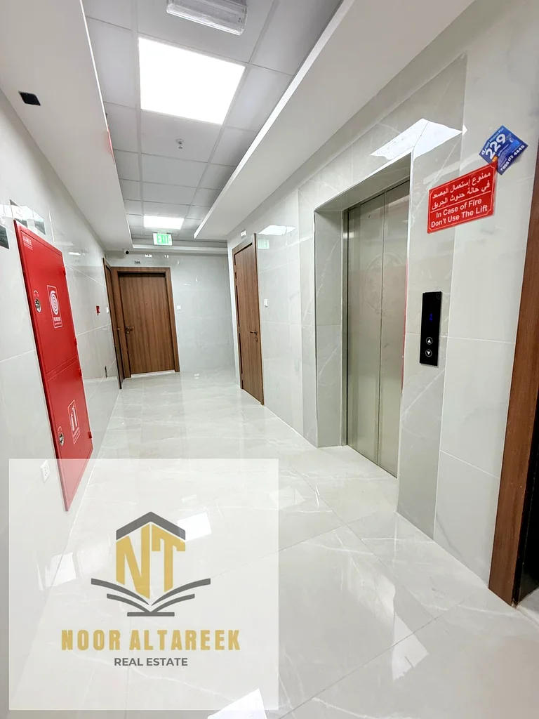 🏢 مبنى رئيسي للبيع لفترة محدودة من شركة نور الطريق العقارية، عقار سكني وتجاري مميز يحتوي على طابق ميزانين63871901455489112