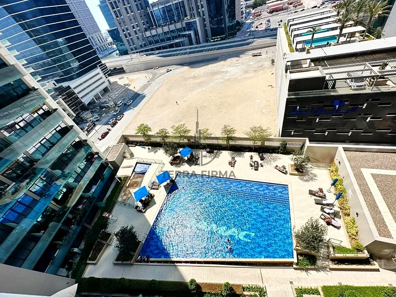 Luxury 1-BR Apartment with Pool View in Merano Tower, Business Bay63791445122561111