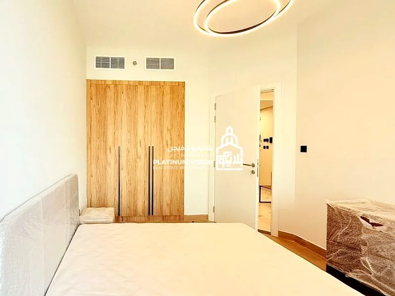 Fully Furnished | Mid-Floor | Balcony | Partial Canal View !63851807490947114