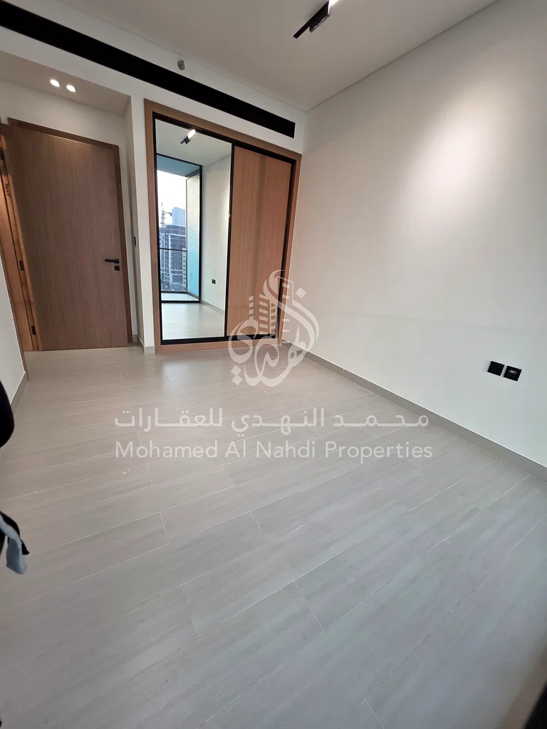 شقة جديدة أنيقة مؤثثة بالكامل63785792953729111