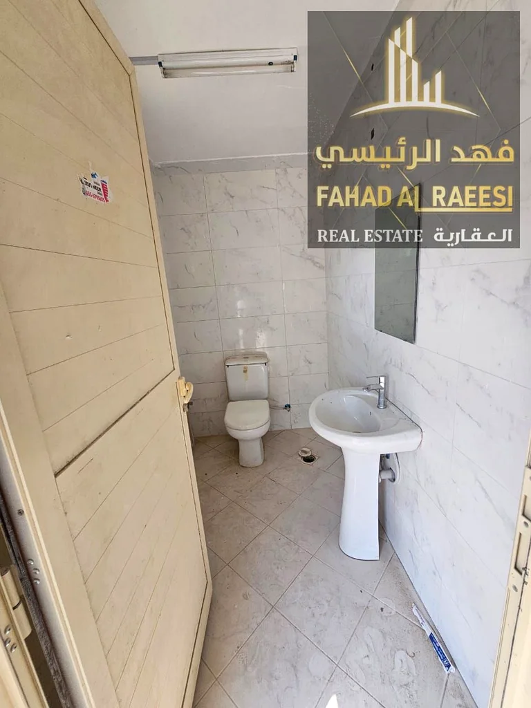 فرصة ذهبية للحصول على مستودع واسع مع كهرباء عالية بسعر ممتاز.63613993517825114