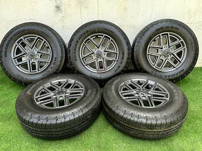 5x Original 2024 Jeep wrangler 17” rims and tyres