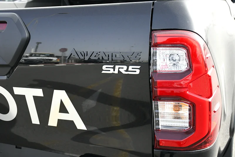 2025 Toyota Hilux 4.0L Adventure With Air Compressor (Oman Spec) GCC63612449620097113