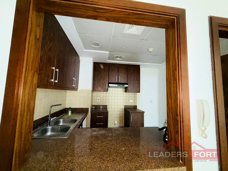 NEAR TO METRO || SPACIOUS || UNFURNISHED63794402483329111