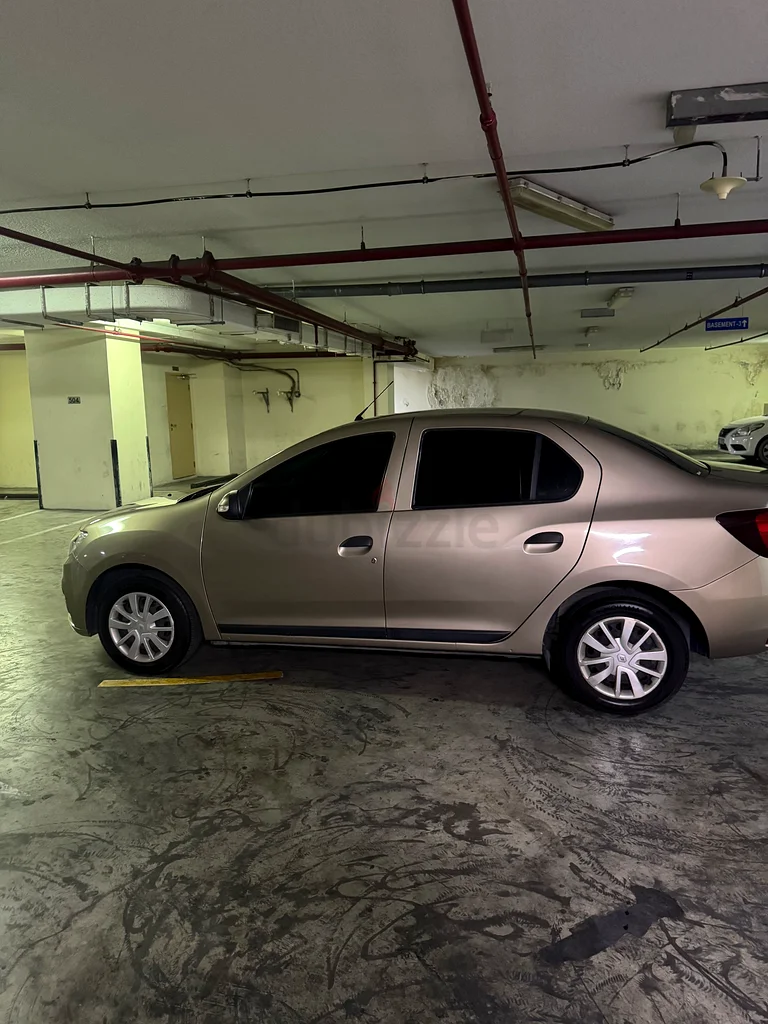 Renault Symbol 202163613733814018112