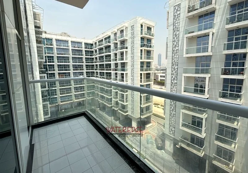 Spacious Unit | Vacant | Bright Unit63941967310339112