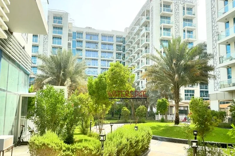 Spacious Unit | Vacant | Bright Unit63941967310339110