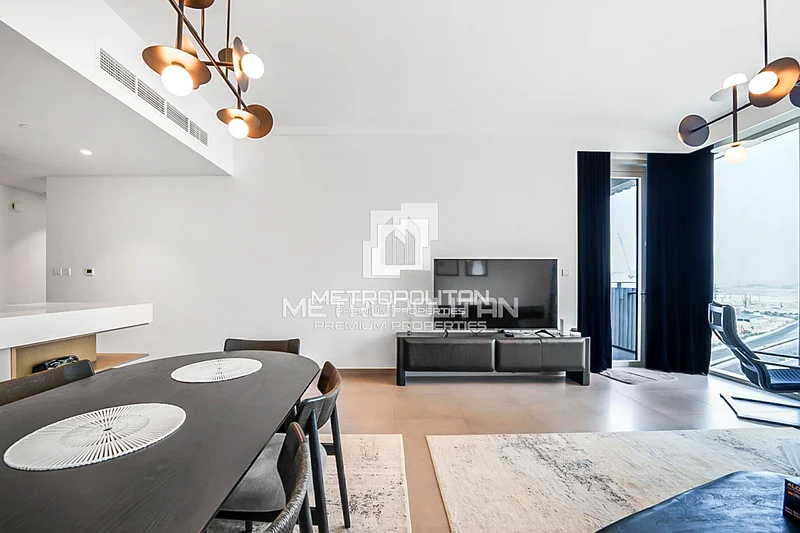 Stunning | Skyline Views | Premium Location64026130614659114