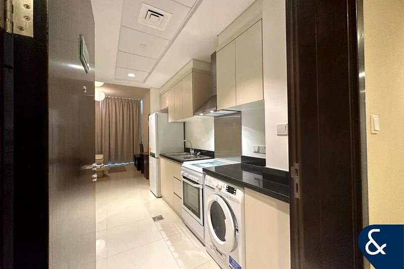 STUDIO | GOLF COURSE VIEWS | TENANTED63973456460674113