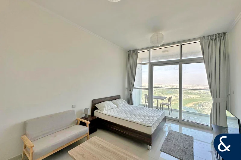 STUDIO | GOLF COURSE VIEWS | TENANTED63973456460674111
