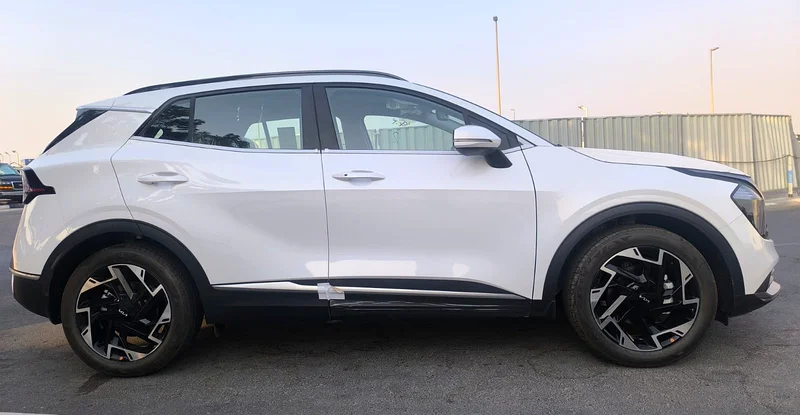 Kia Sportage 2.0L 4WD GCC Specs Full Option 2025 Model Brand New63612078601985113