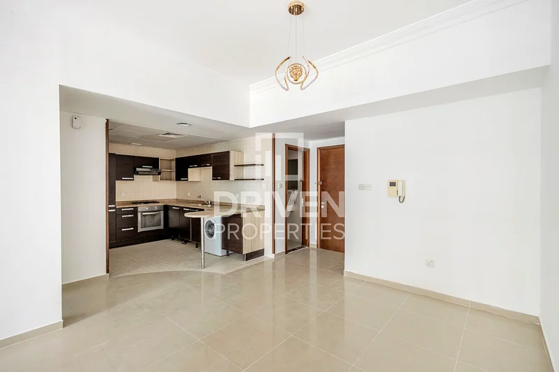 Bright Living Space | Desirable Location | Vacant63791329378946110