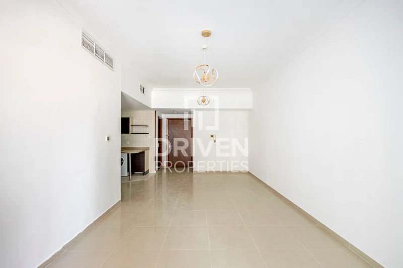 Bright Living Space | Desirable Location | Vacant63791329378946111