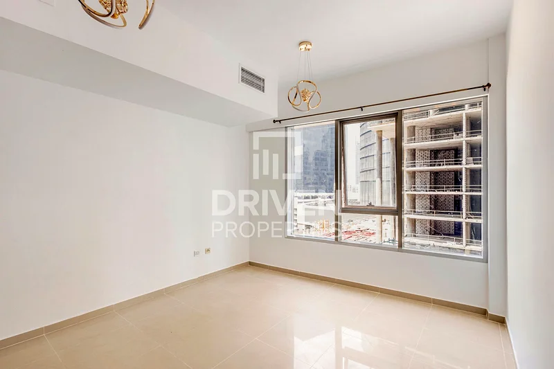 Bright Living Space | Desirable Location | Vacant63791329378946113