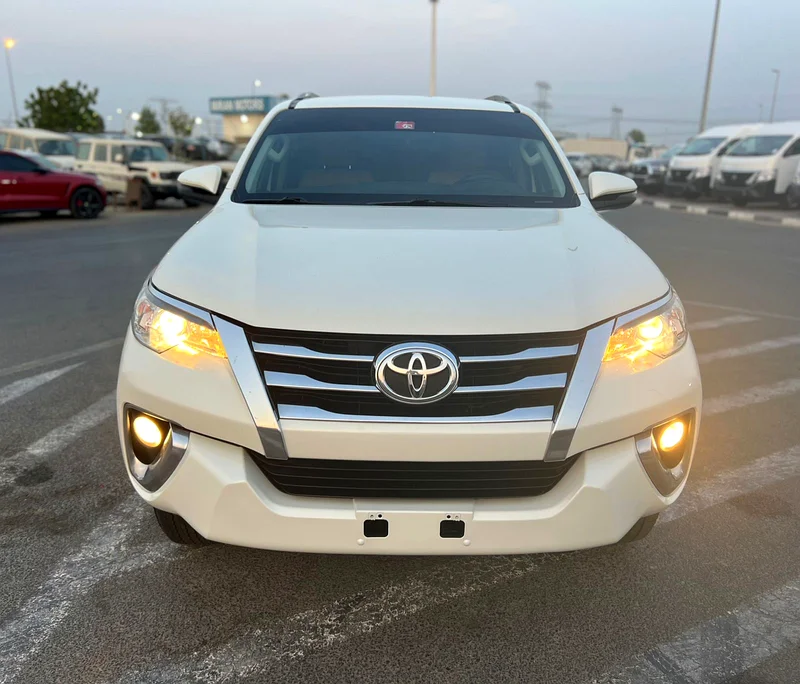 2019 Toyota Fortuner EXR 2.7 L V4 -AWD 4x4 - Rear CAM - Cruise Control - No accident -63613132373762112