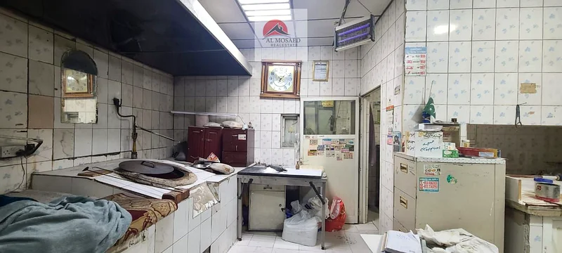 ROUND ABOUT VIEW FRONT SIDE SHOP RENTED TILL NOVEMBER AND CLINT ALSO RENEWAL63825781443587110