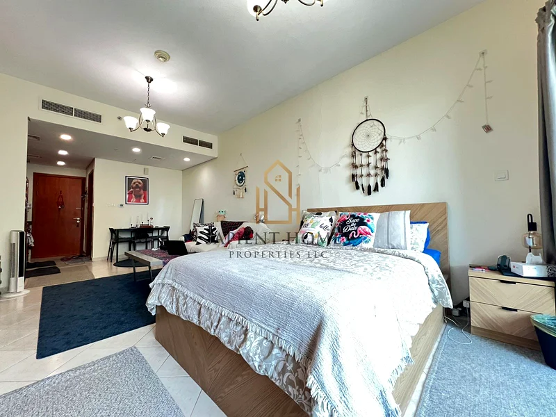 High Floor - Spacious Layout ! Balcony ! Rented64030080498435111