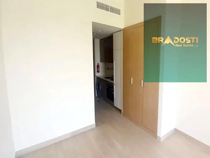 جديد بالكامل | تشطيب فاخر | موقع متميز63804034654467112