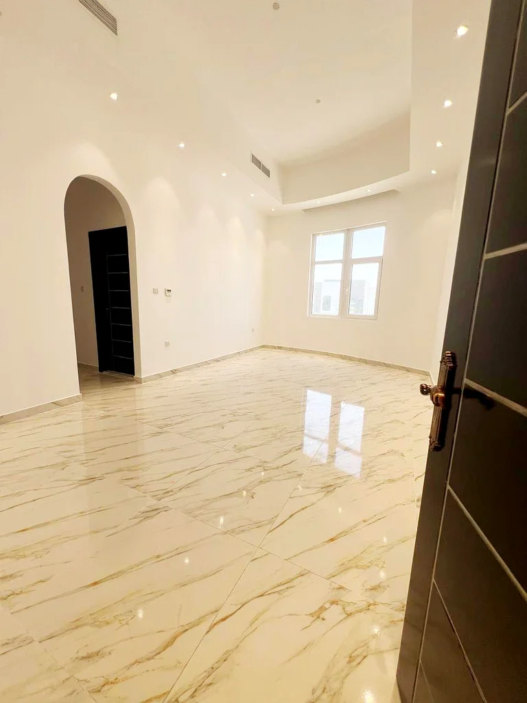 Spacious Villa || Ample Space || Ready to Move63727388787715111