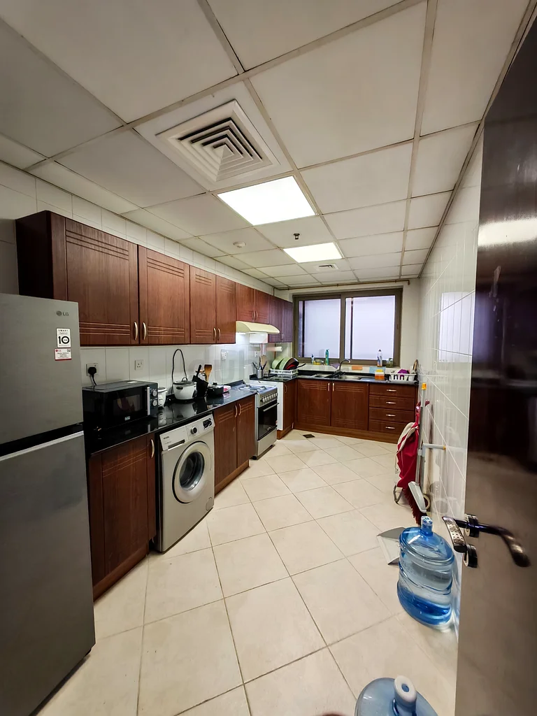 Master room available in Tecom63797802734466112