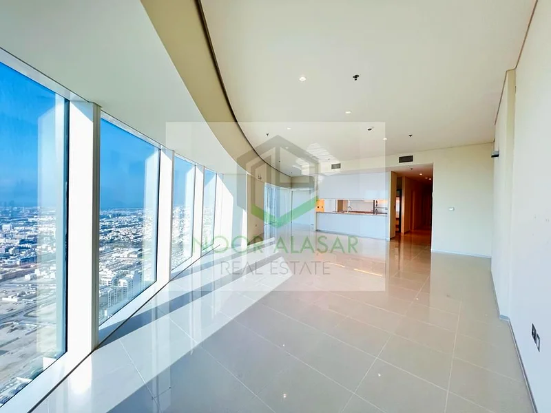 شقة مشمسة واسعة مكونة من غرفتي نوم بدون رسوم مبرد بتصميم عصري63746225043971110