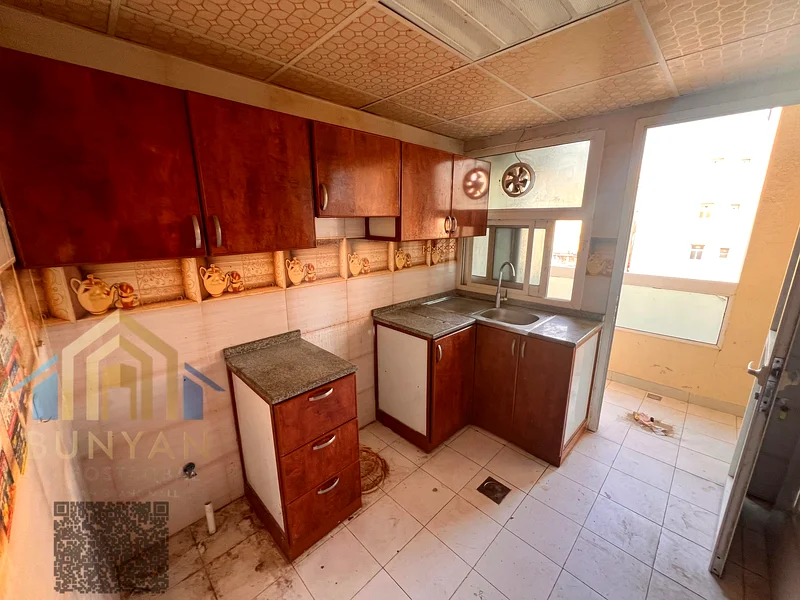 For Rent: Spacious 1-Bedroom Apartment in Ajman – Al Rawda 3, located directly on Amar Street in a prime and vibrant area, offering wide spaces and a63718756637954114