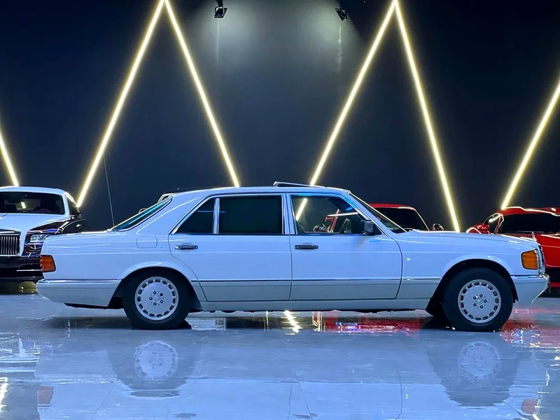 Mercedes Benz AMG 560 198963612087869569114