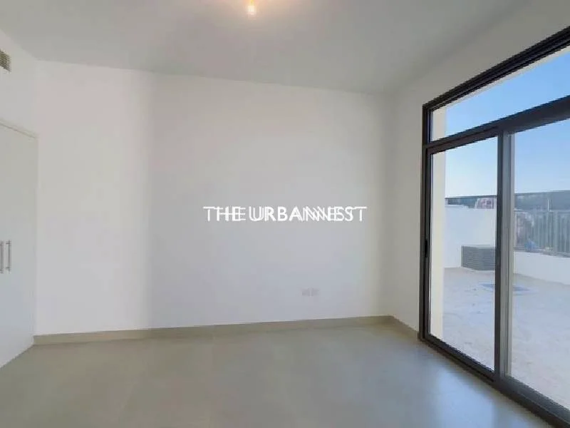 Corner Plot | Single Row | Tenanted | 4 Bed63950329524483113