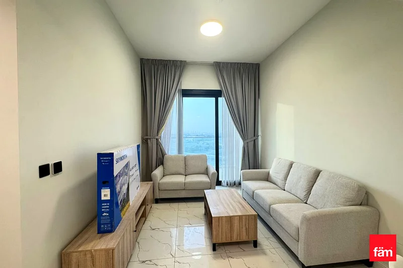 الطابق العالي | بائع متحمس | جديد بالكامل63941493387523110
