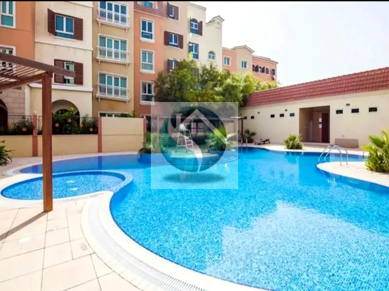 Spacious Studio Near Metro 44,00063730794404993112