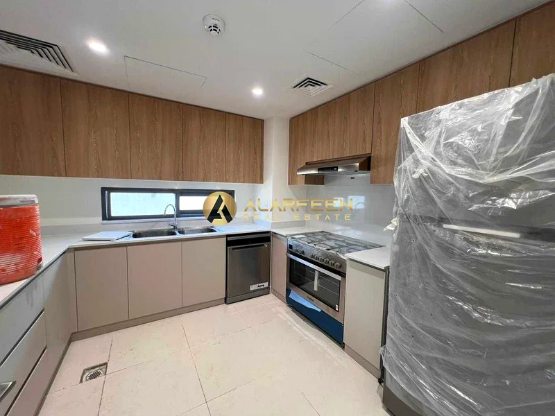 Semi Detached | Roof Access | Corner Villa |4BR63751983175553113