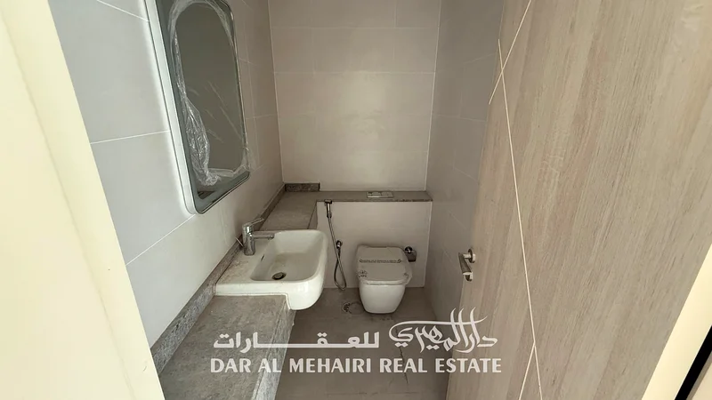 شقة فاخرة مكونة من غرفتين نوم في برج الإقامة الجديد كليًا63739268887169111