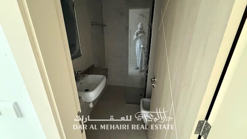 شقة فاخرة مكونة من غرفتين نوم في برج الإقامة الجديد كليًا63739268887169113
