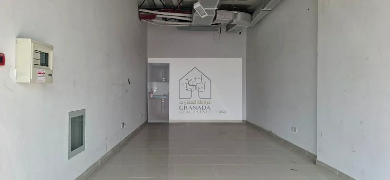 فرصة تجارية مميزة على الشارع الرئيسي63816451878275113
