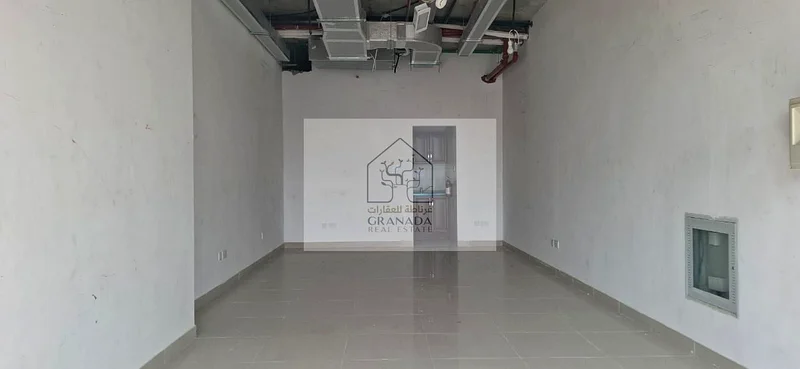 فرصة تجارية مميزة على الشارع الرئيسي63816451878275114