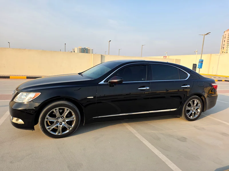 لكزس LS 460 L لعام 2007 في الولايات المتحدة الأمريكية63613736810369111