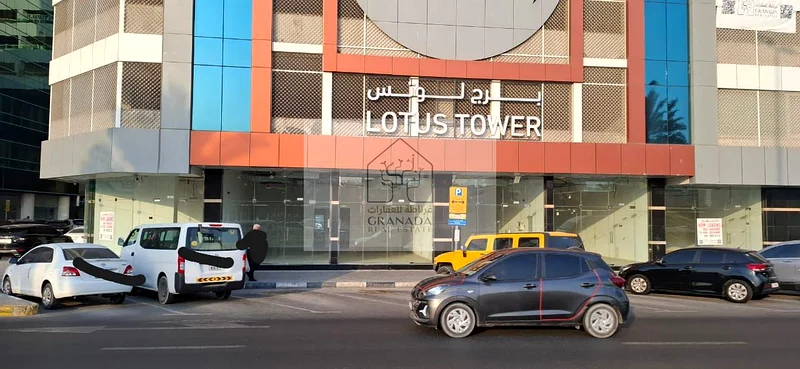 فرصة تجارية مميزة على الشارع الرئيسي63816451878275110