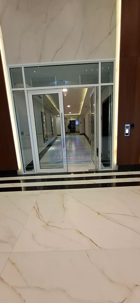 جديد بالكامل | مؤثث بالكامل | شرفة كبيرة جدًا | وسائل راحة مميزة في جميع الأنحاء63807671403778114