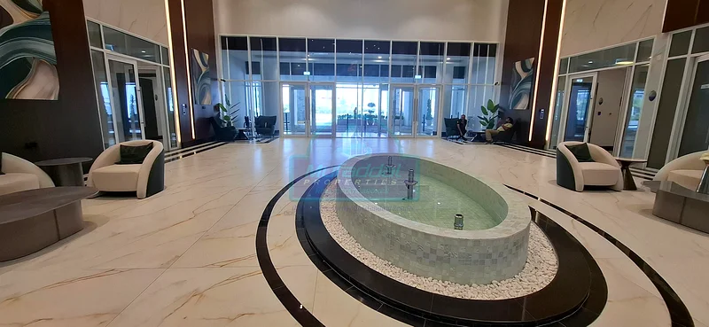 جديد بالكامل | مؤثث بالكامل | شرفة كبيرة جدًا | وسائل راحة مميزة في جميع الأنحاء63807671403778113